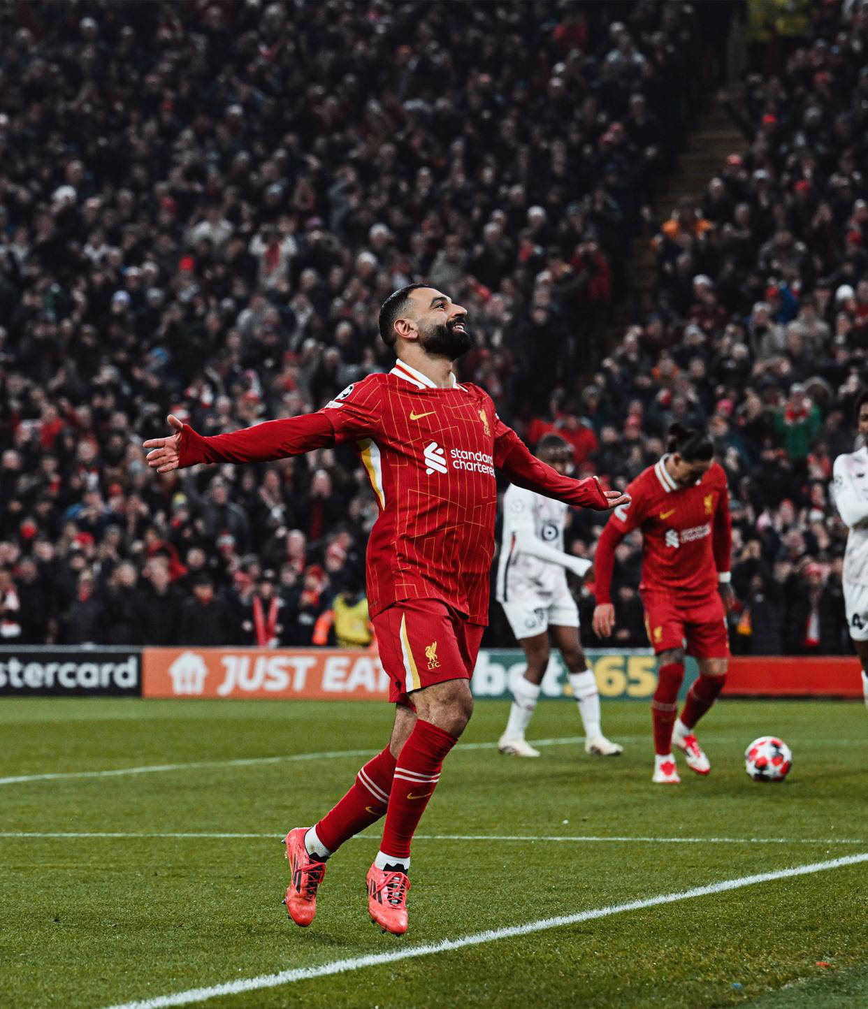 九游官方平台-萨拉赫在FPX比赛中刷新纪录，刷新纪录引发热议！上演精彩一战的简单介绍