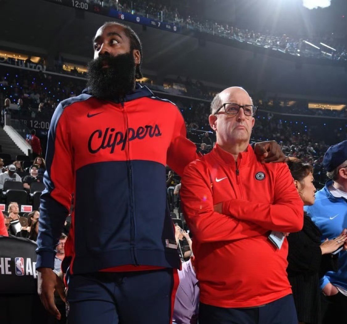 九游app官网版- 皇家马德里观众热烈欢呼！，哈登迎来五赛季出色发挥引发球迷热议